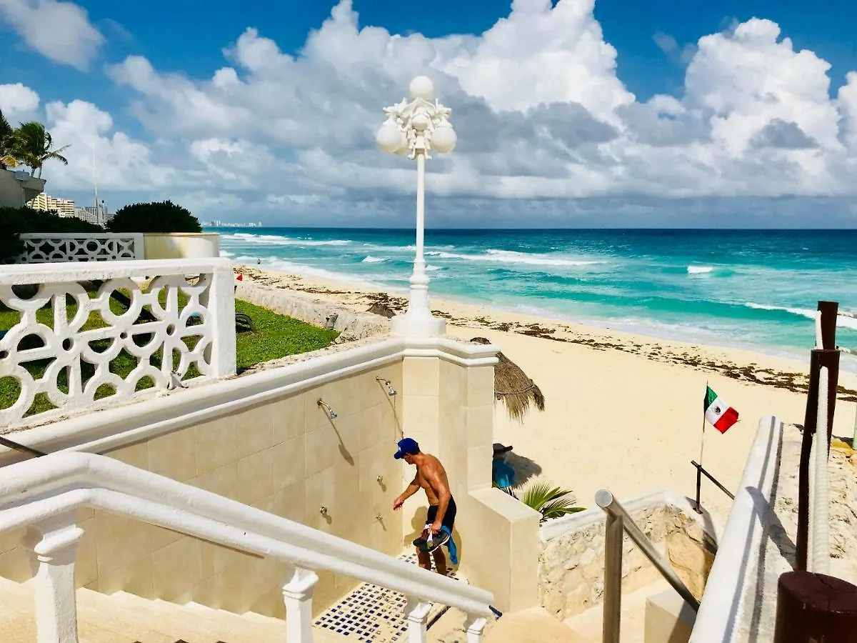 Beachfront Suite In The Best Location! Cancun