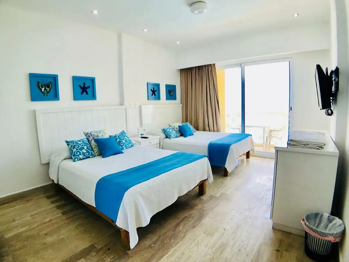 Beachfront Suite In The Best Location! 칸쿤